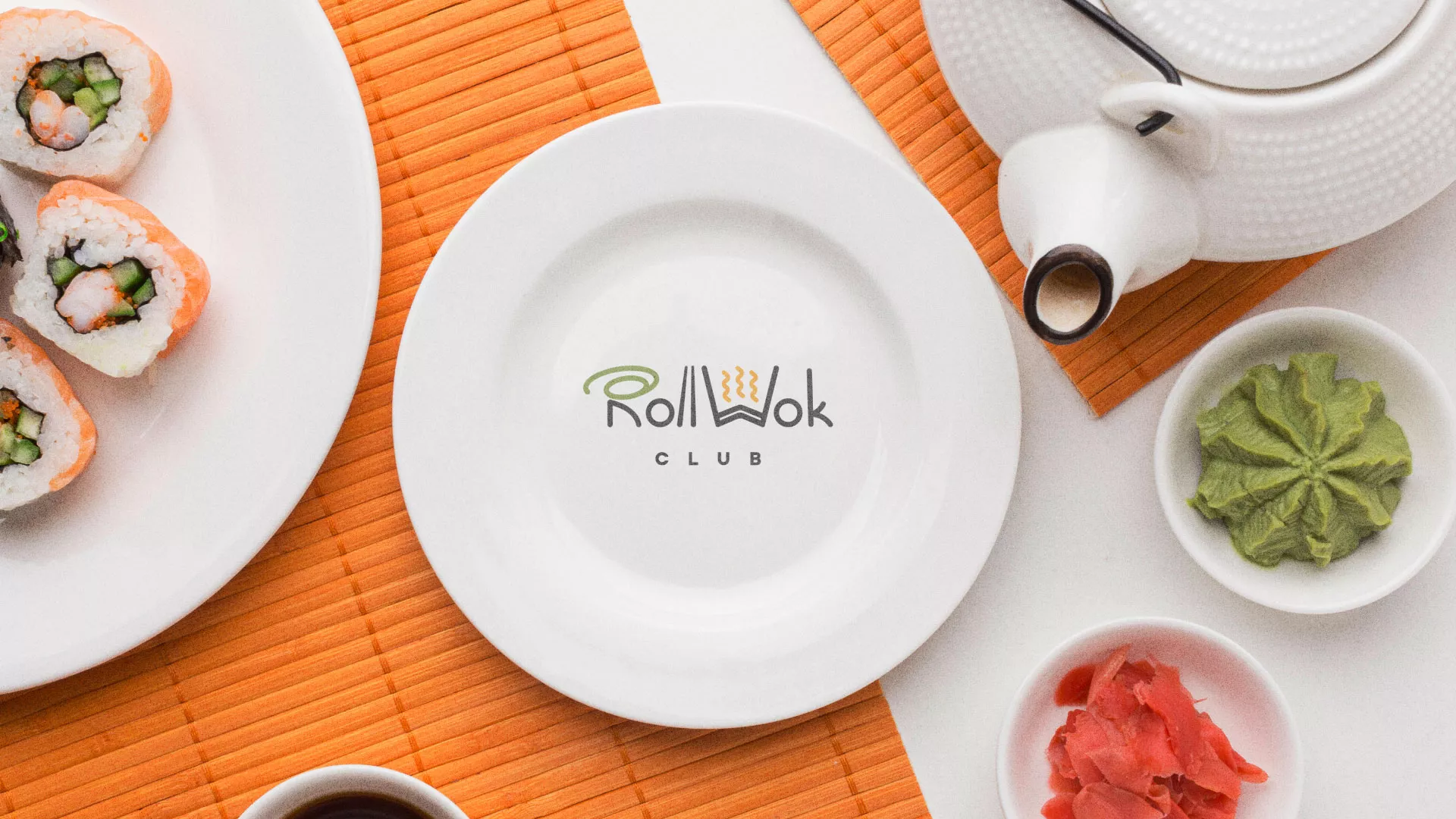Разработка логотипа и фирменного стиля суши-бара «Roll Wok Club» в Жуковке